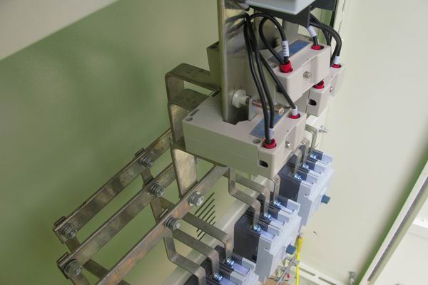 偏关配电柜-应急照明配电柜使用对工作人员的具